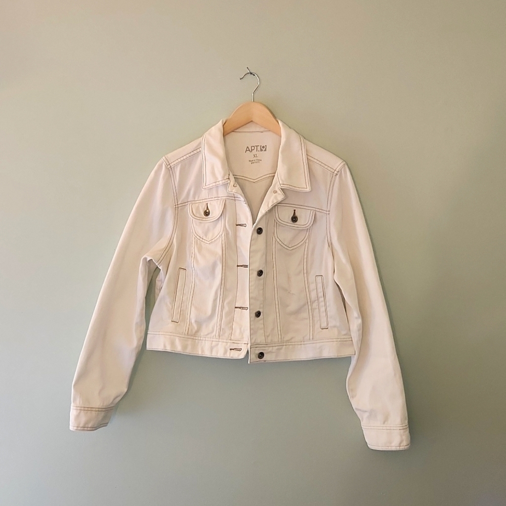 APT. 9  XL Cropped White Long Sleeve Denim Jacket with Distressing